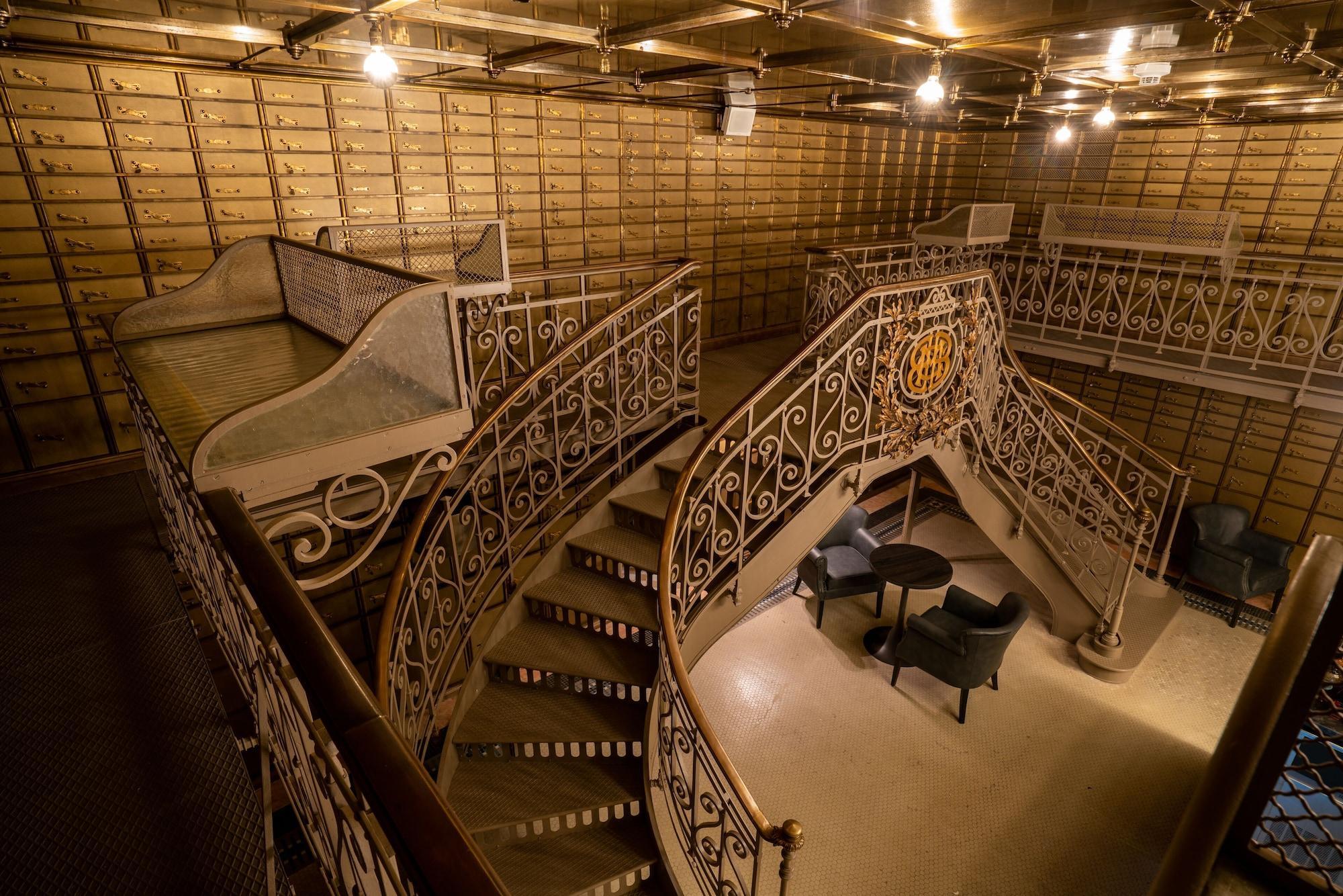 فندق The Marmorosch Bucharest, Autograph Collection المظهر الخارجي الصورة The staircase of the vault
