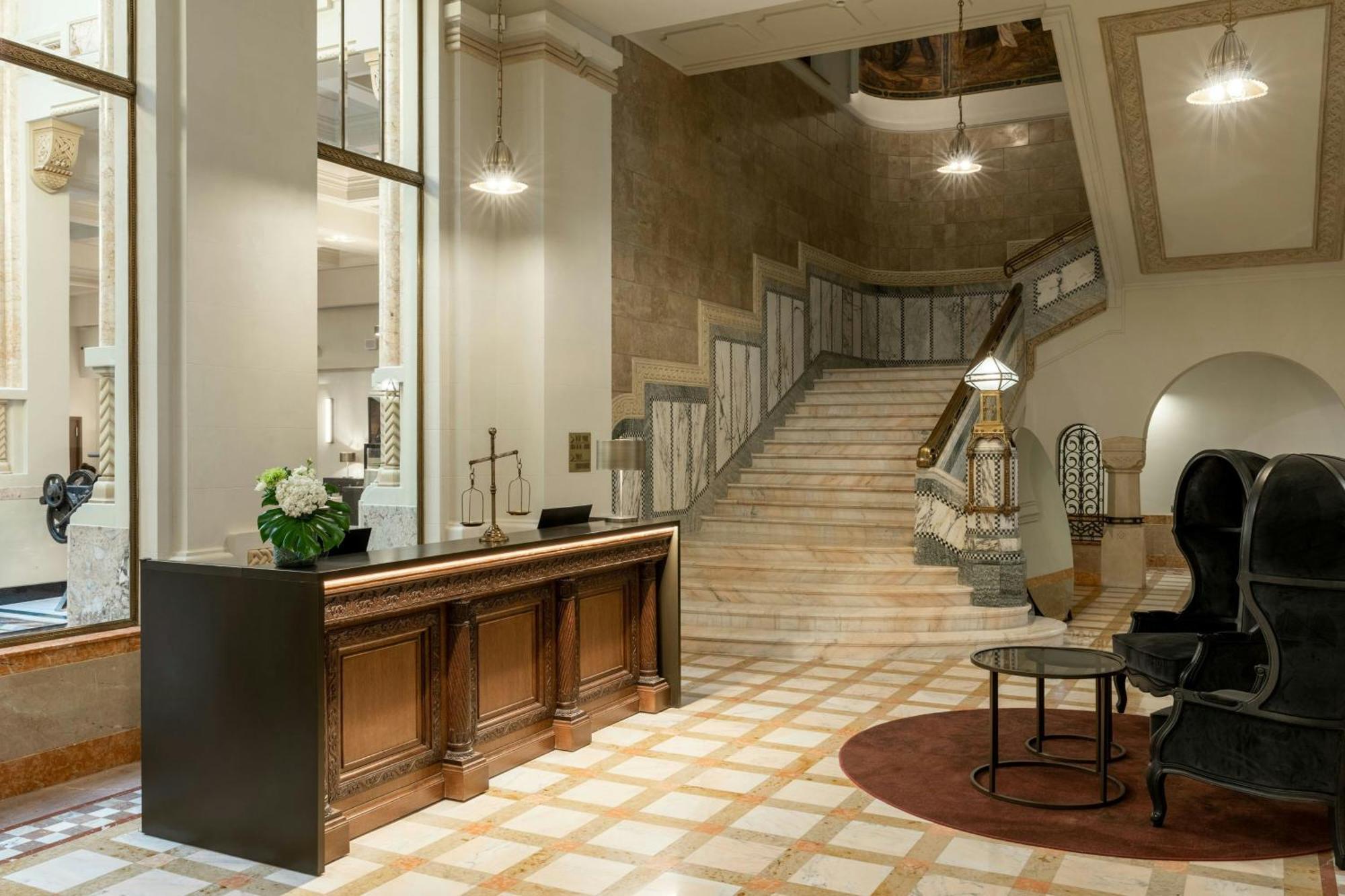 فندق The Marmorosch Bucharest, Autograph Collection المظهر الخارجي الصورة The lobby of the hotel