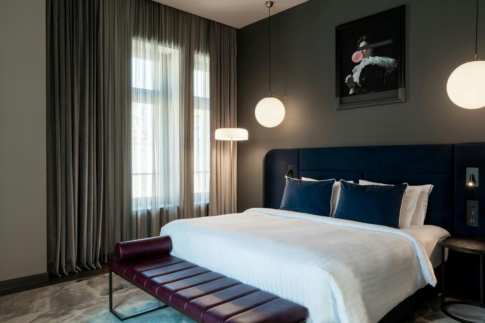 فندق The Marmorosch Bucharest, Autograph Collection المظهر الخارجي الصورة A bedroom at the hotel